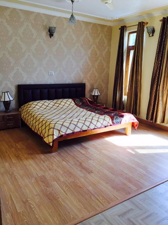 Shalimar Heights Hotel Srinagar  Luaran gambar