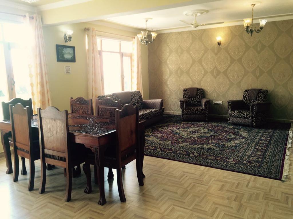 Shalimar Heights Hotel Srinagar  Luaran gambar