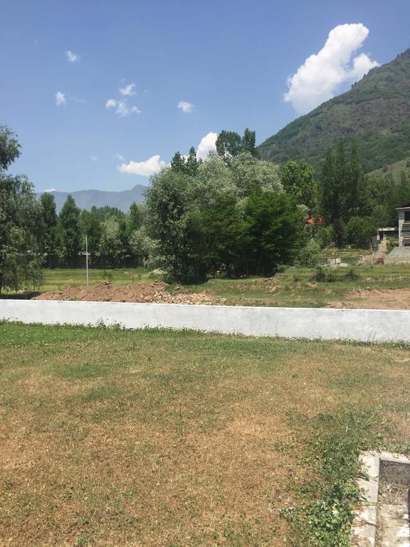 Shalimar Heights Hotel Srinagar  Luaran gambar