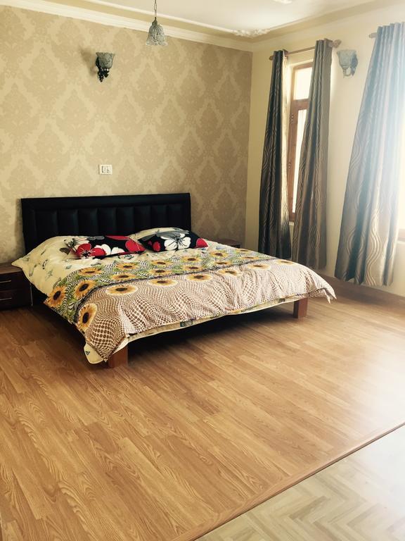 Shalimar Heights Hotel Srinagar  Luaran gambar